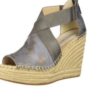 Kenneth Cole Olivia Stretch Size 11